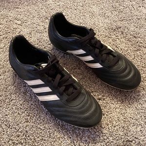 Women’s Adidas Traxion Cleats